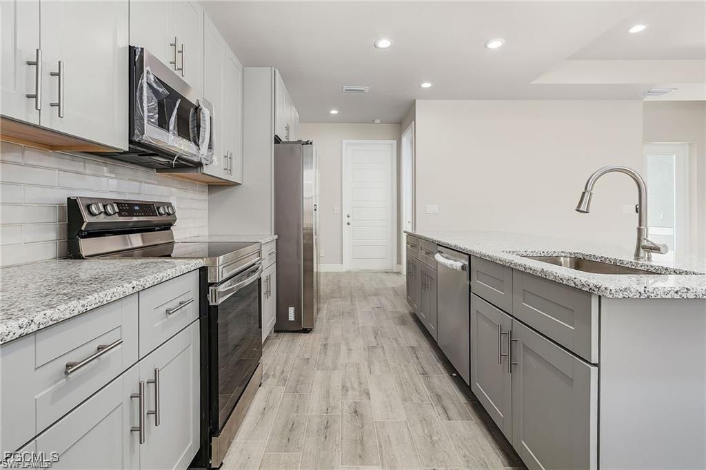 605 Marcella Terrace #605 - Photo 2 of 12