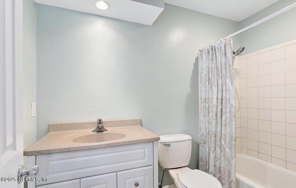 3386 Chrysler Dr #3386 - Photo 5 of 17