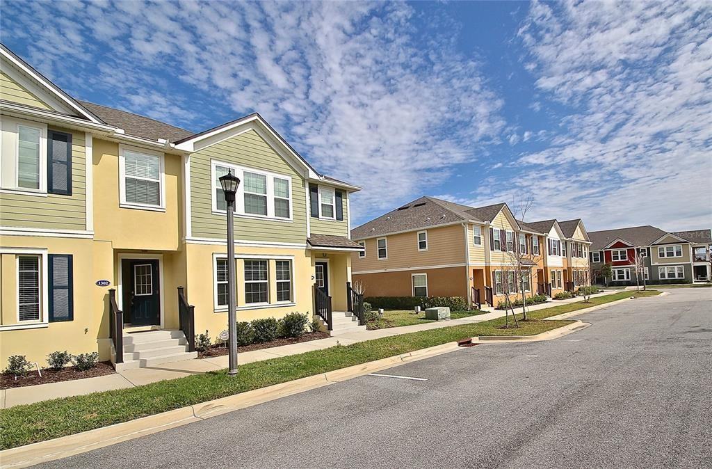 1302 Mill Pond Ln #1302 - Photo 3 of 27