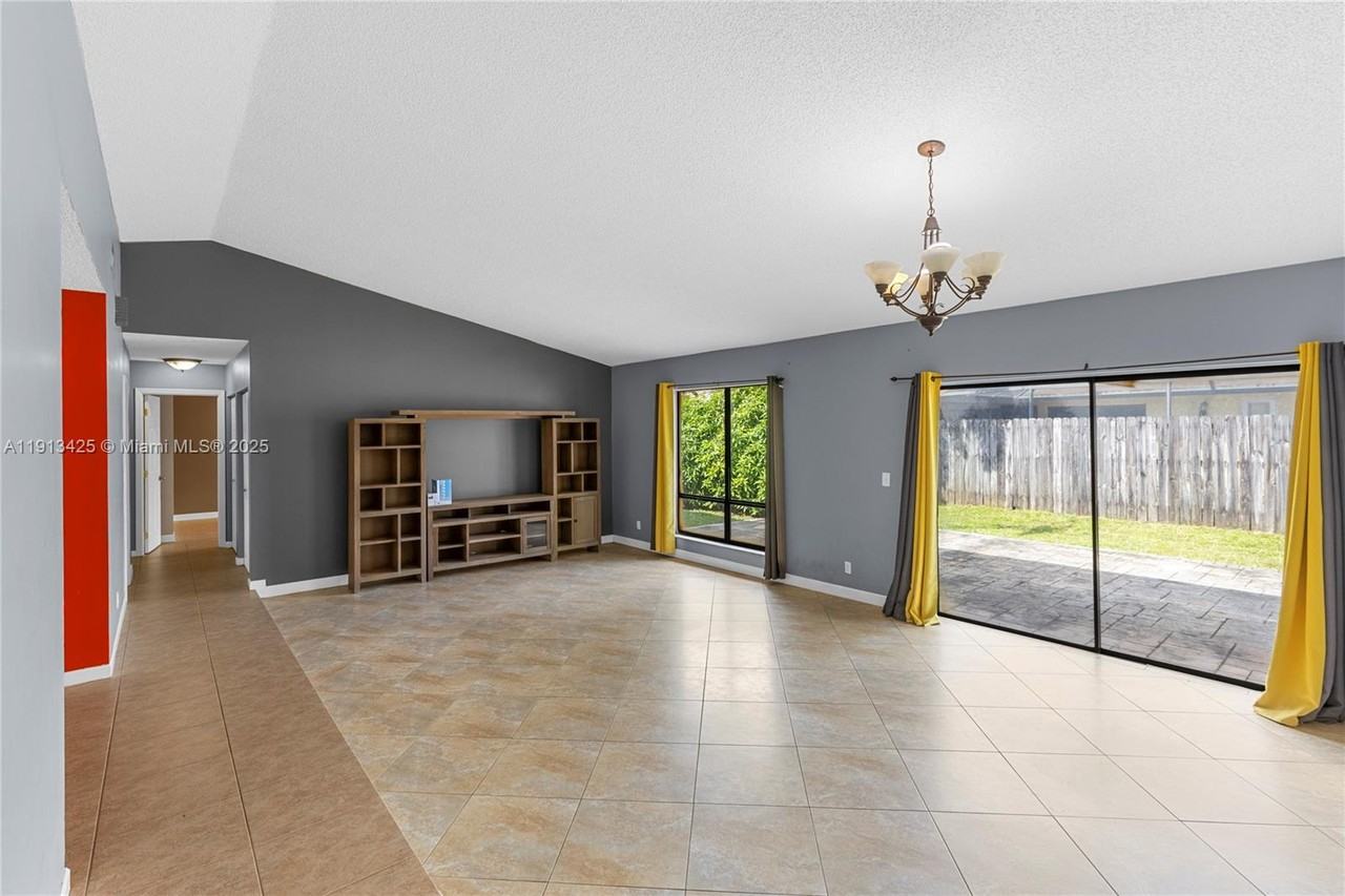 8551 Nw 53rd Ct #8551 - Photo 4 of 20