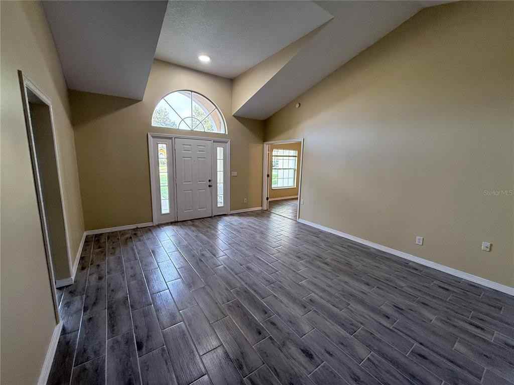 3140 Enclave Ct #3140 - Photo 3 of 10