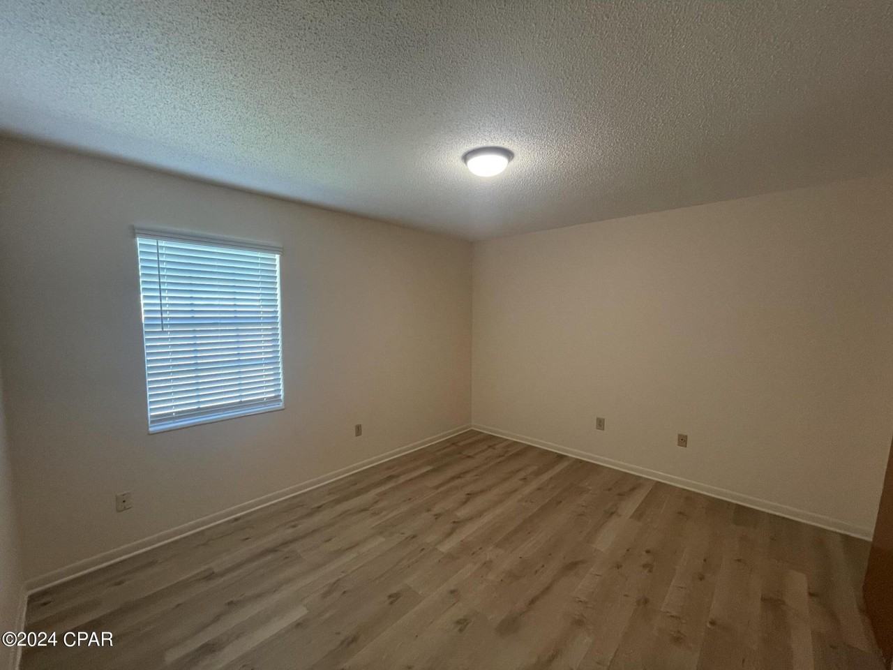 5605A Hilltop Ave #5605B - Photo 3 of 6