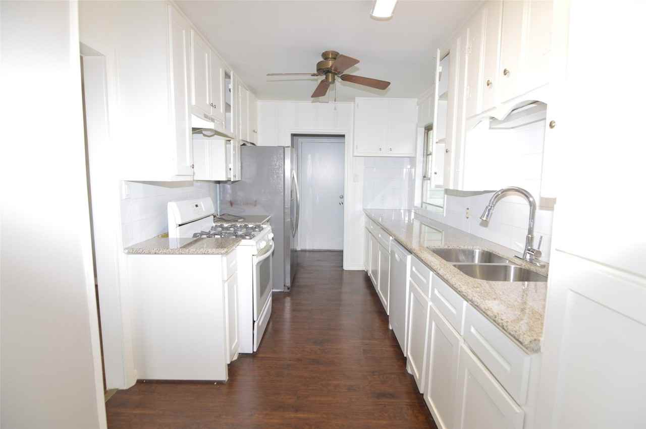 1403 Elton Street #1403 - Photo 2 of 21