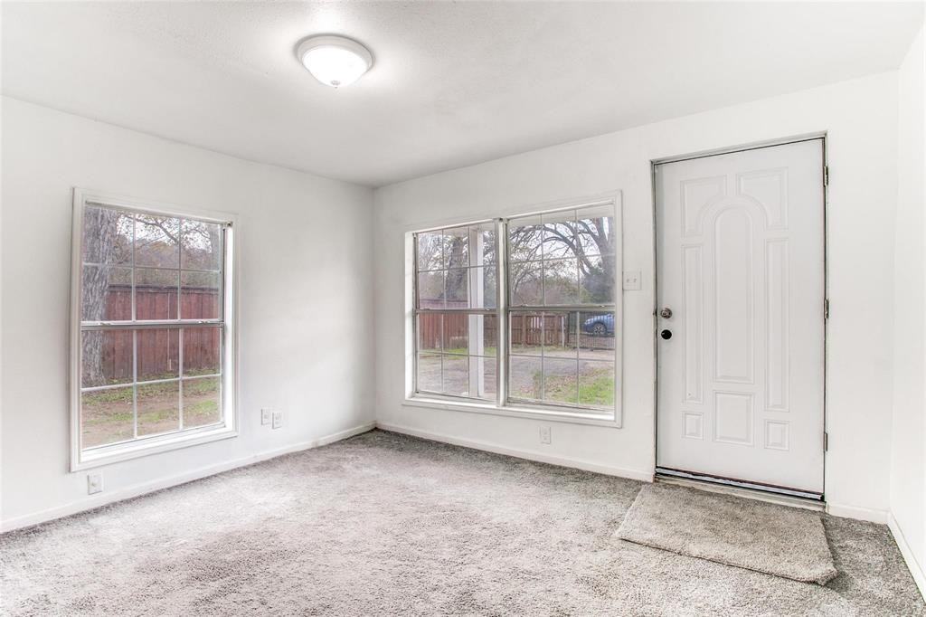 2402 N Winnetka Ave #2402 - Photo 5 of 10