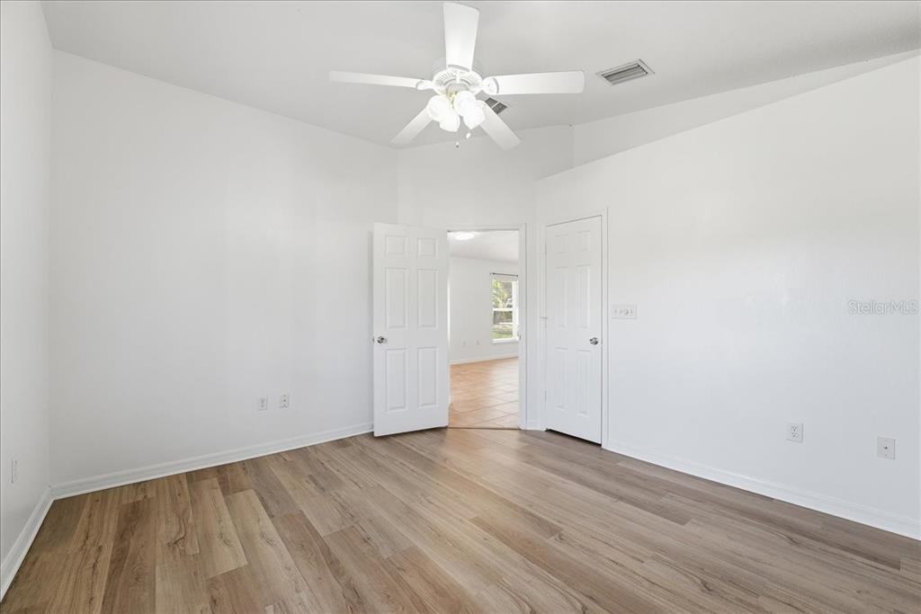 933 Pecan St #933 - Photo 7 of 13