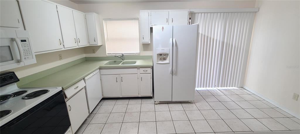 980 Canal View Blvd #980B1 - Photo 5 of 36