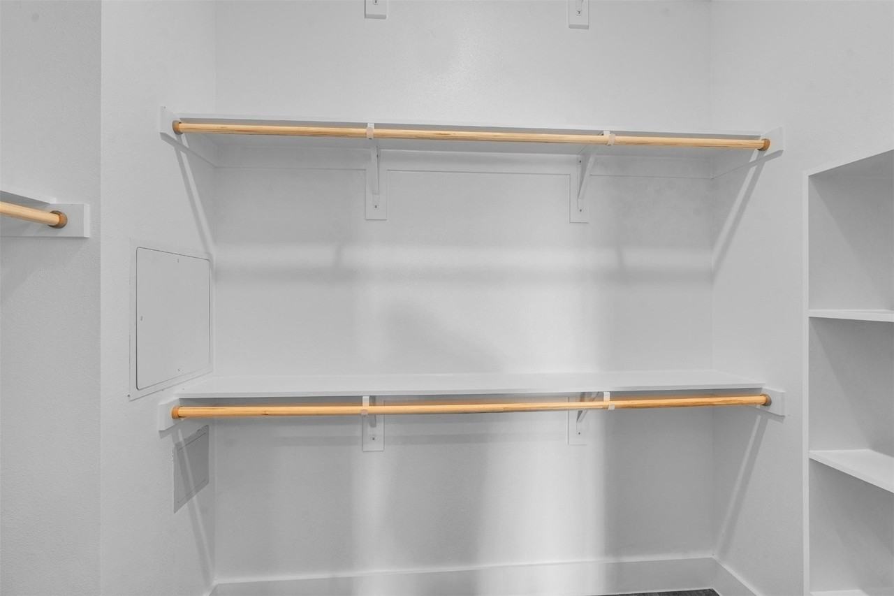 1488 1488 Bernard Street #1488 - Photo 2 of 27