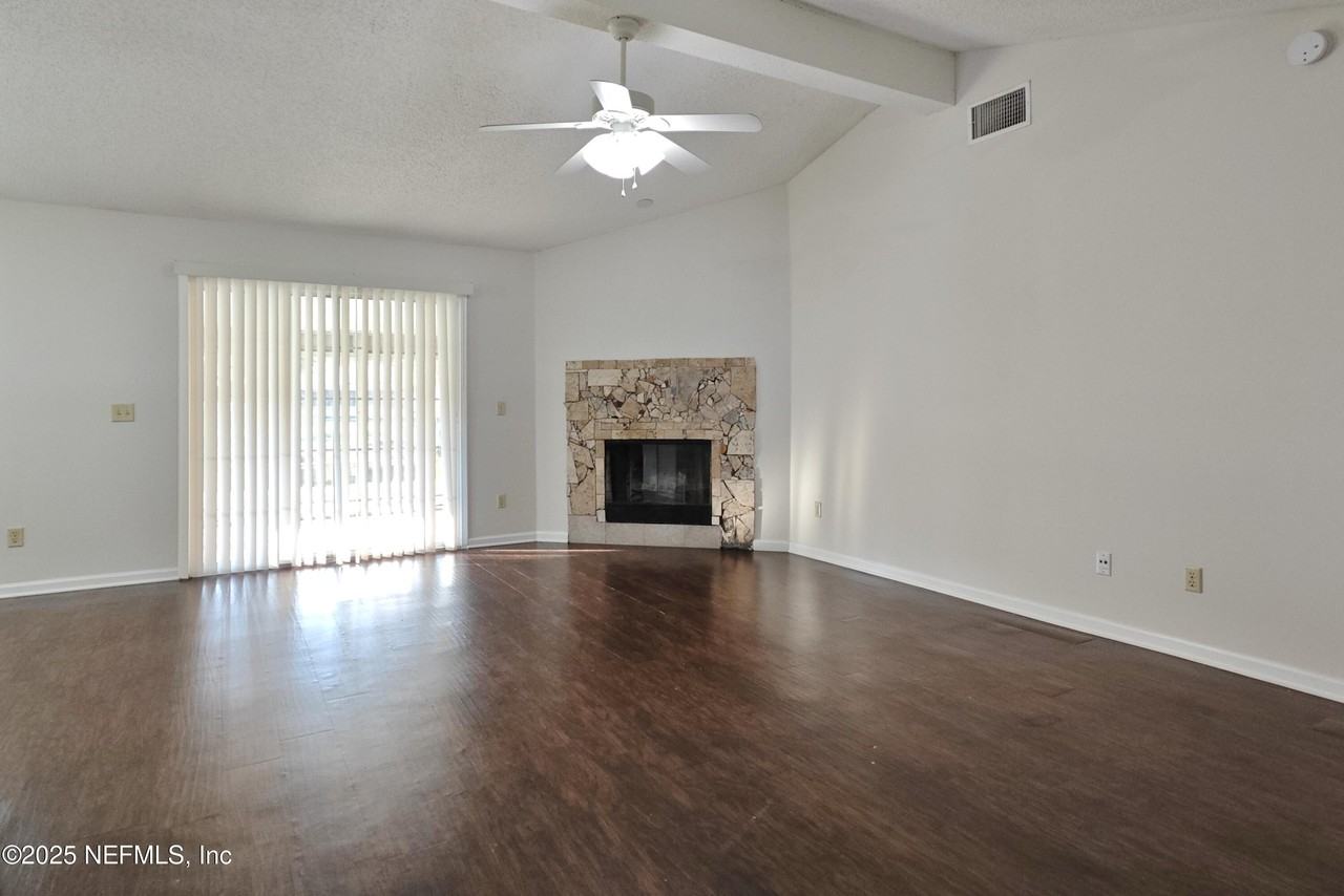 10249 Secret Harbor Ct #10249 - Photo 6 of 7