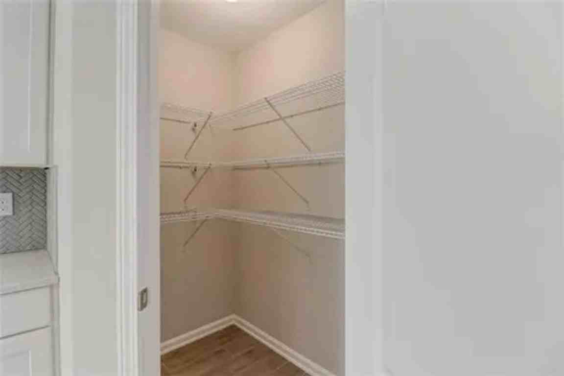 82934 Thompson Lane #82934 - Photo 3 of 17