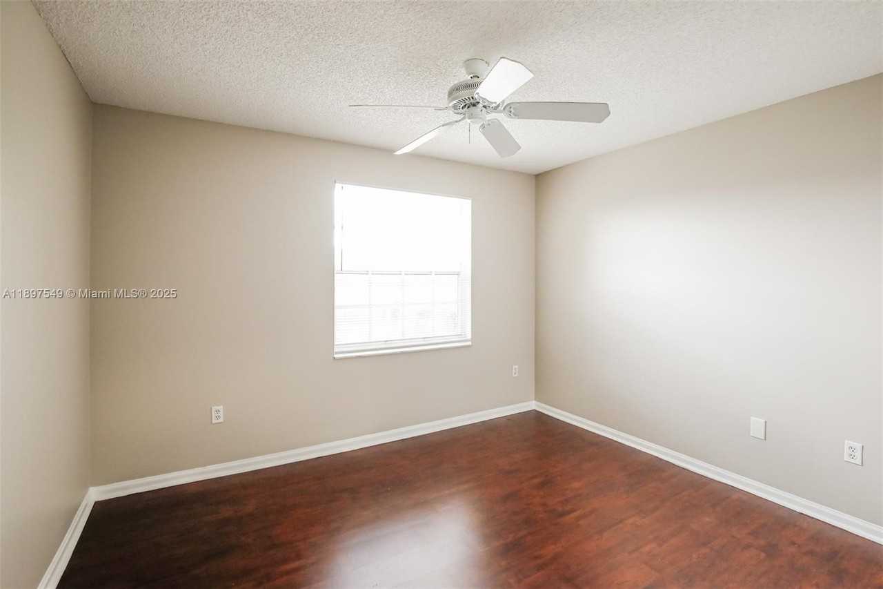 1436 Nw 159th Ln #1436 - Photo 2 of 15