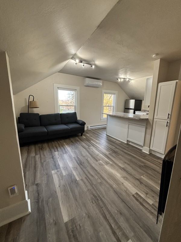 517 1/2 7th St E - Photo 3 of 9