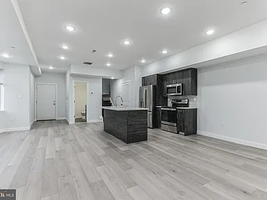 2301 N 6th St #6 - Photo 2 of 20