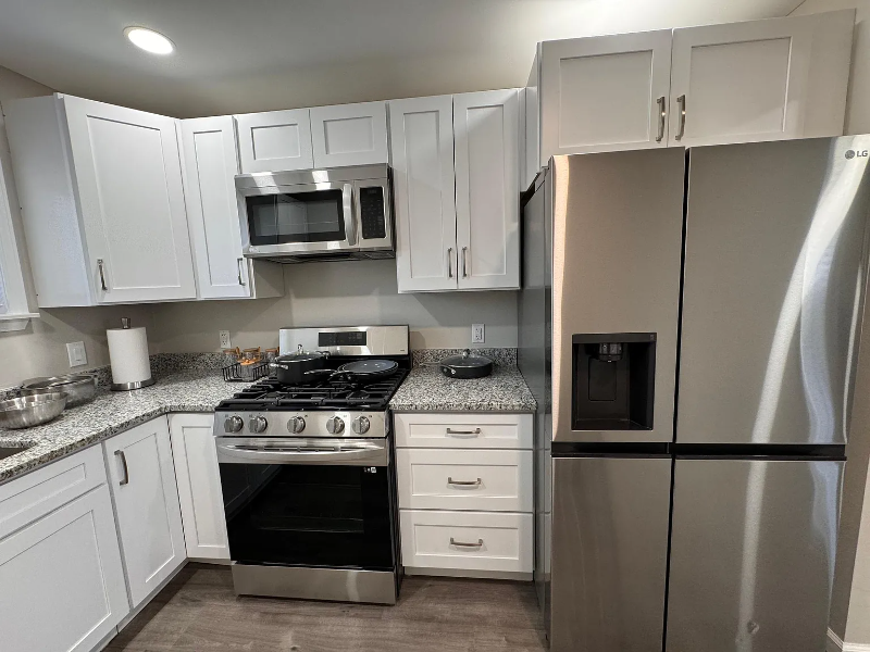 1607 Catalpa Dr - Photo 6 of 10