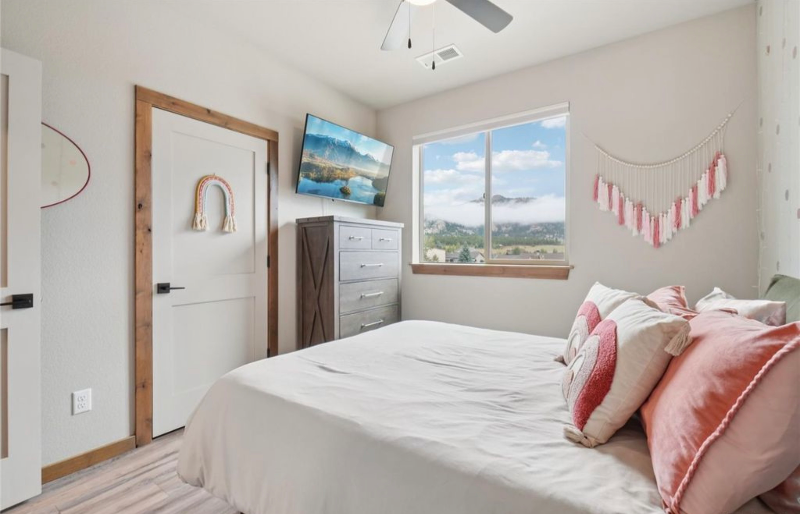 1700 Wildfire Rd #301 - Photo 6 of 20