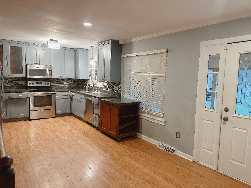 59415 Grand River Ave - Photo 2 of 19