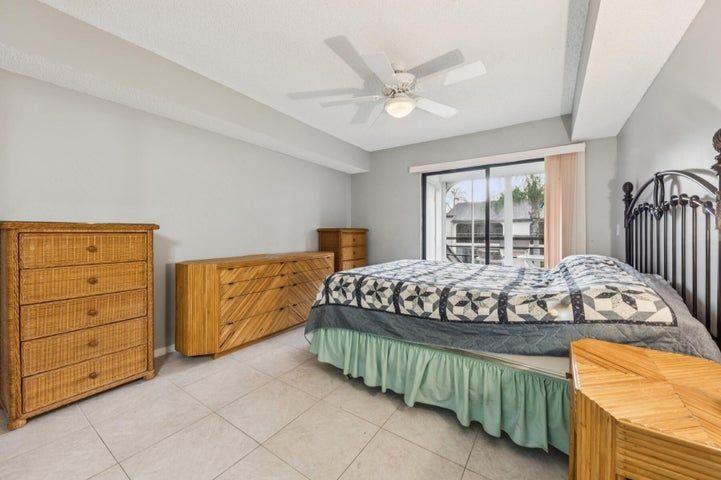 5040 Rose Hill Drive ##204 - Photo 5 of 10