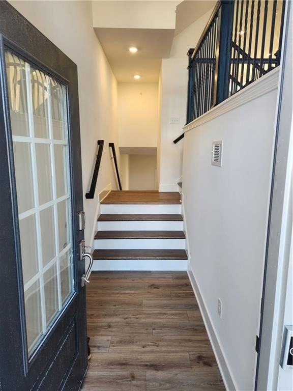 404 Brodie Dr - Photo 5 of 50