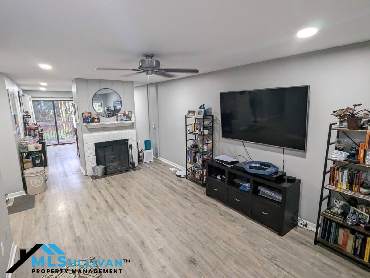 4100 5 Oaks Dr #48 - Photo 4 of 10