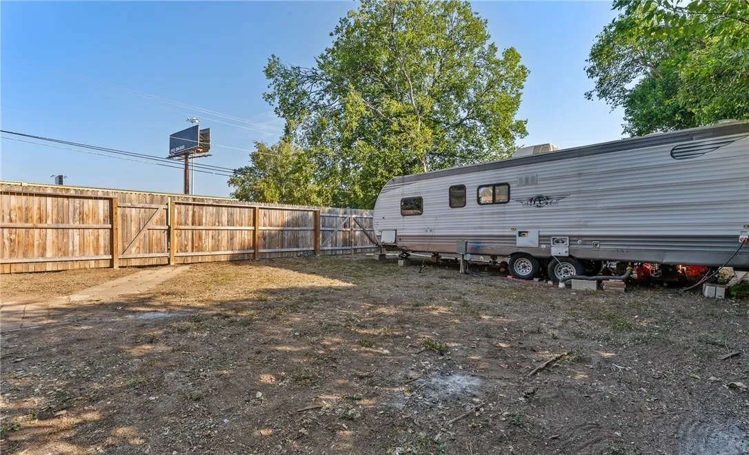 112 Linda Dr #NA - Photo 2 of 20