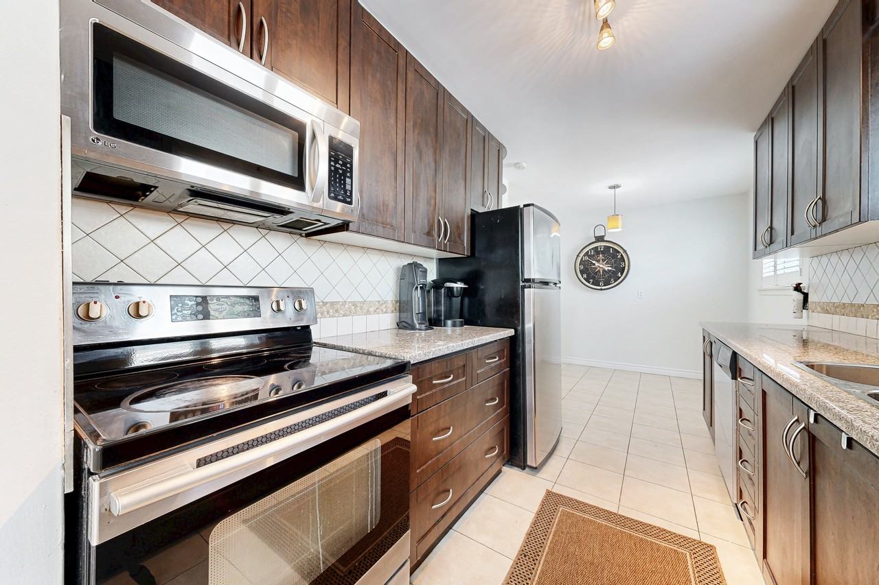 202 Woodsworth Road - Photo 3 of 7