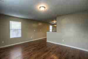 featured image of 10618 Pine Landing Dr