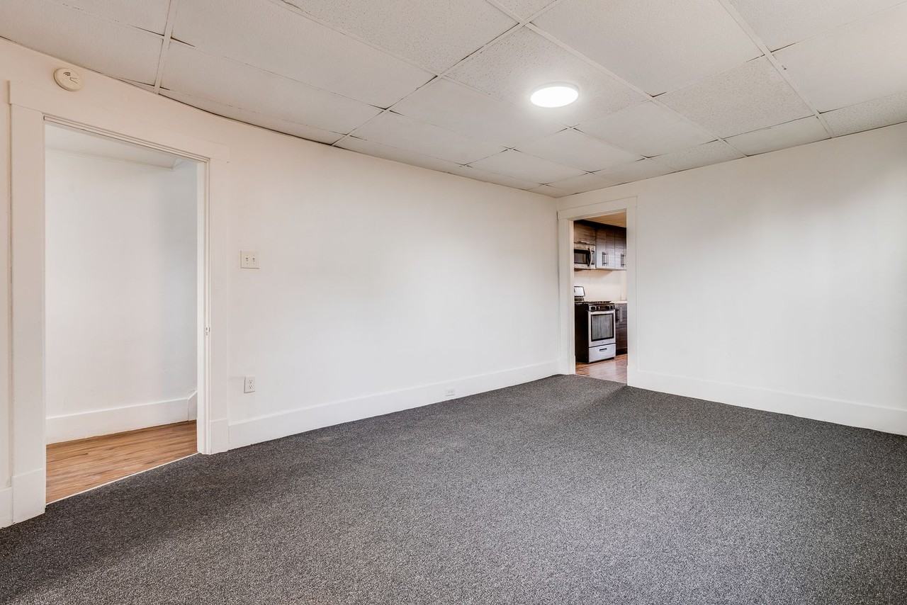 2027 Eccles St - Photo 7 of 40