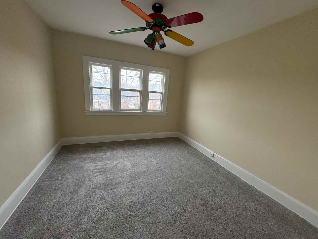 11110 Vernon Avenue - Photo 7 of 9