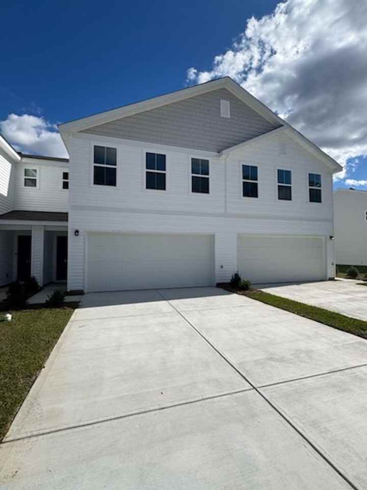 227 Yolawda Drive - Photo 2 of 18