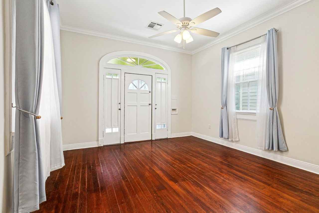 1236 Alvar St - Photo 2 of 12