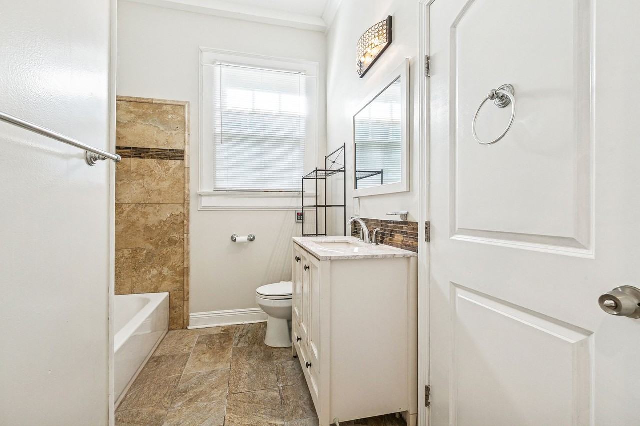 1236 Alvar St - Photo 7 of 12