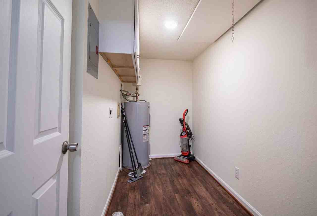 Oakbrook ~ Boutique Cottage Style Living Meets Hassle Free Leasing - Photo 3 of 12