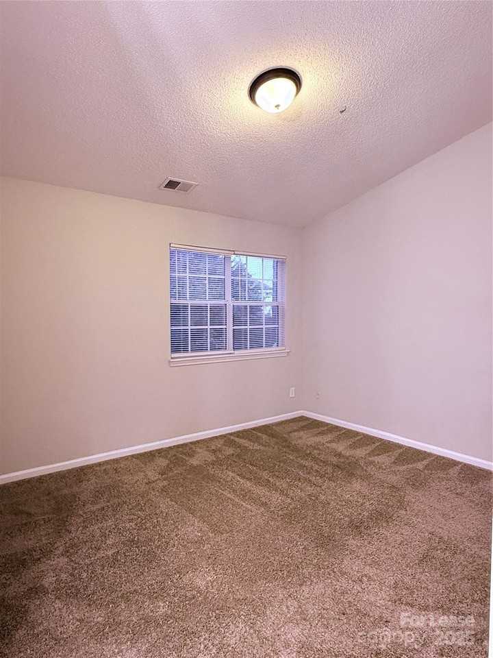 9119 Exbury Ct - Photo 6 of 9