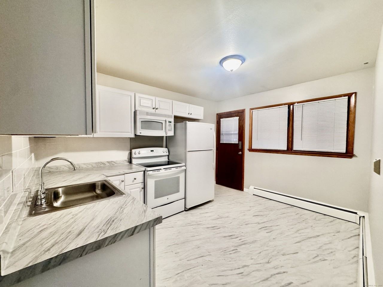 197 Potuccos Ring Rd #5 - Photo 6 of 19