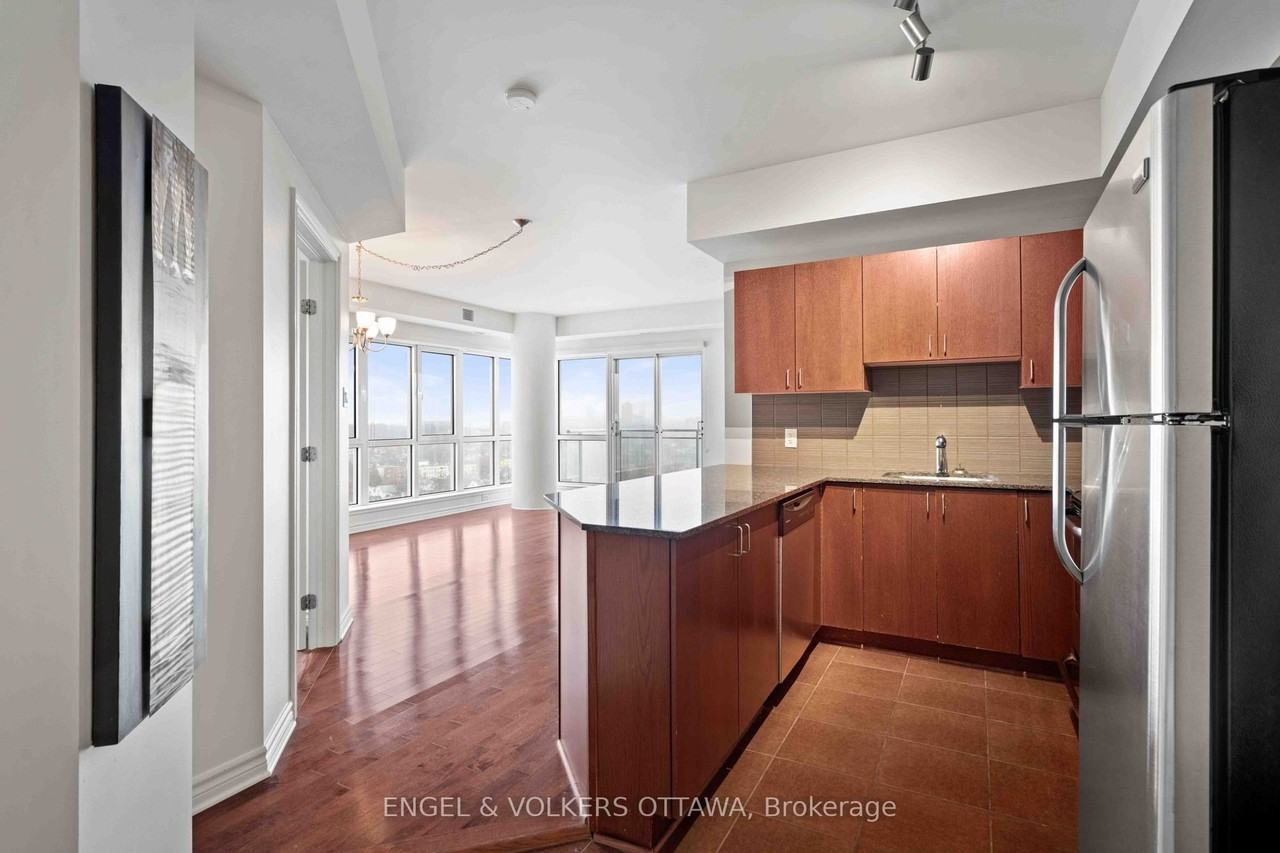 70 Apartment - Photo 7 of 26