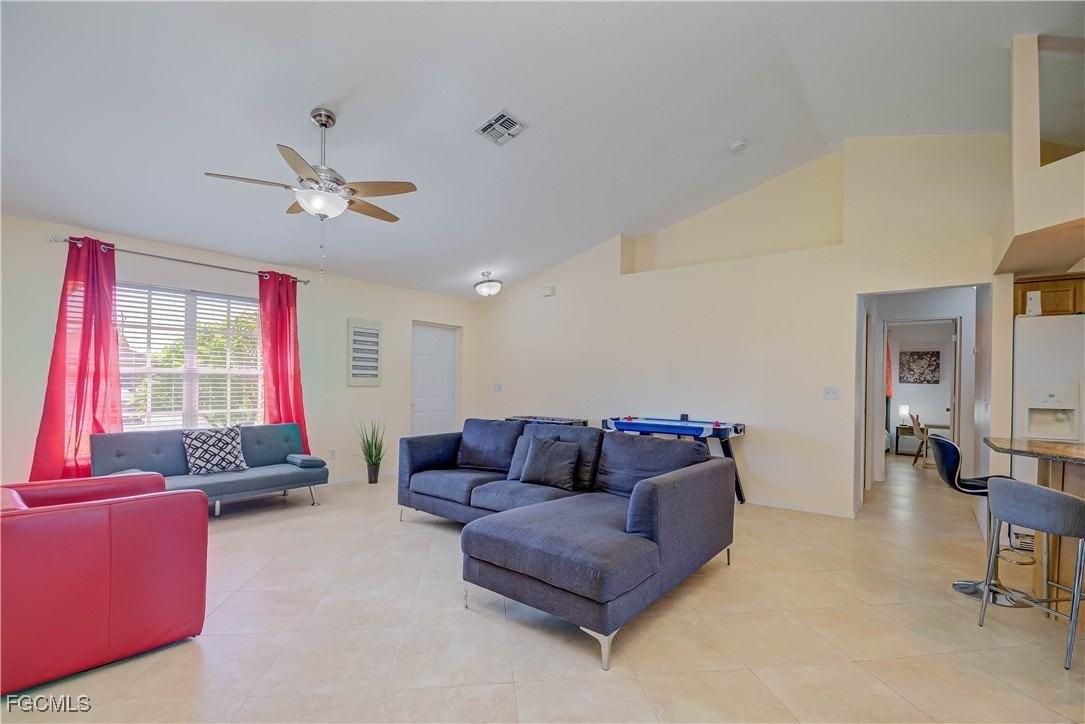 1904 Ne 19th Ave - Photo 7 of 32