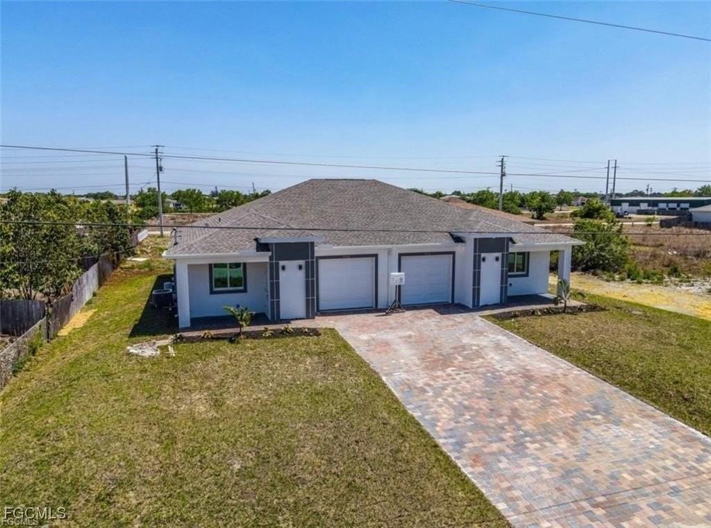 2427 Mansfield Avenue South - Photo 2 of 12