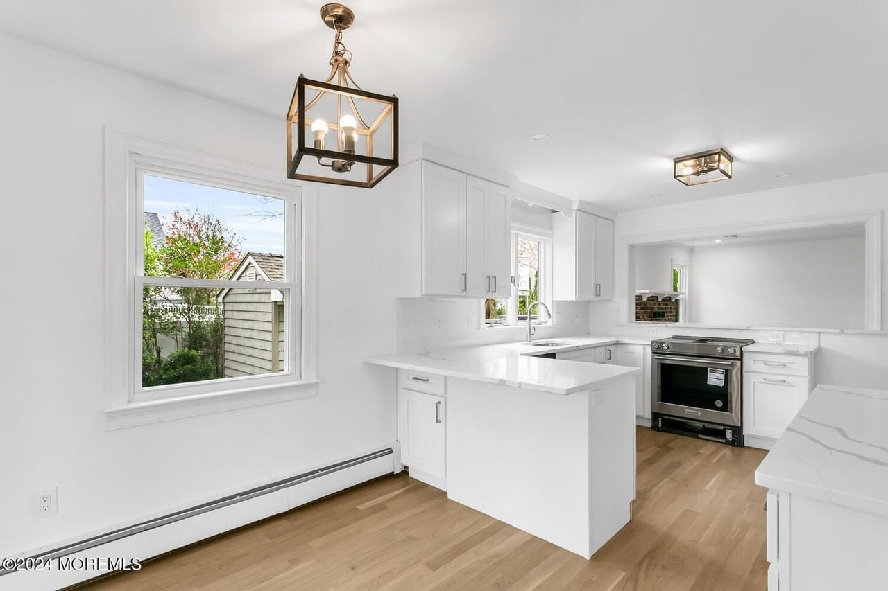 74 Ward Ave - Photo 5 of 23