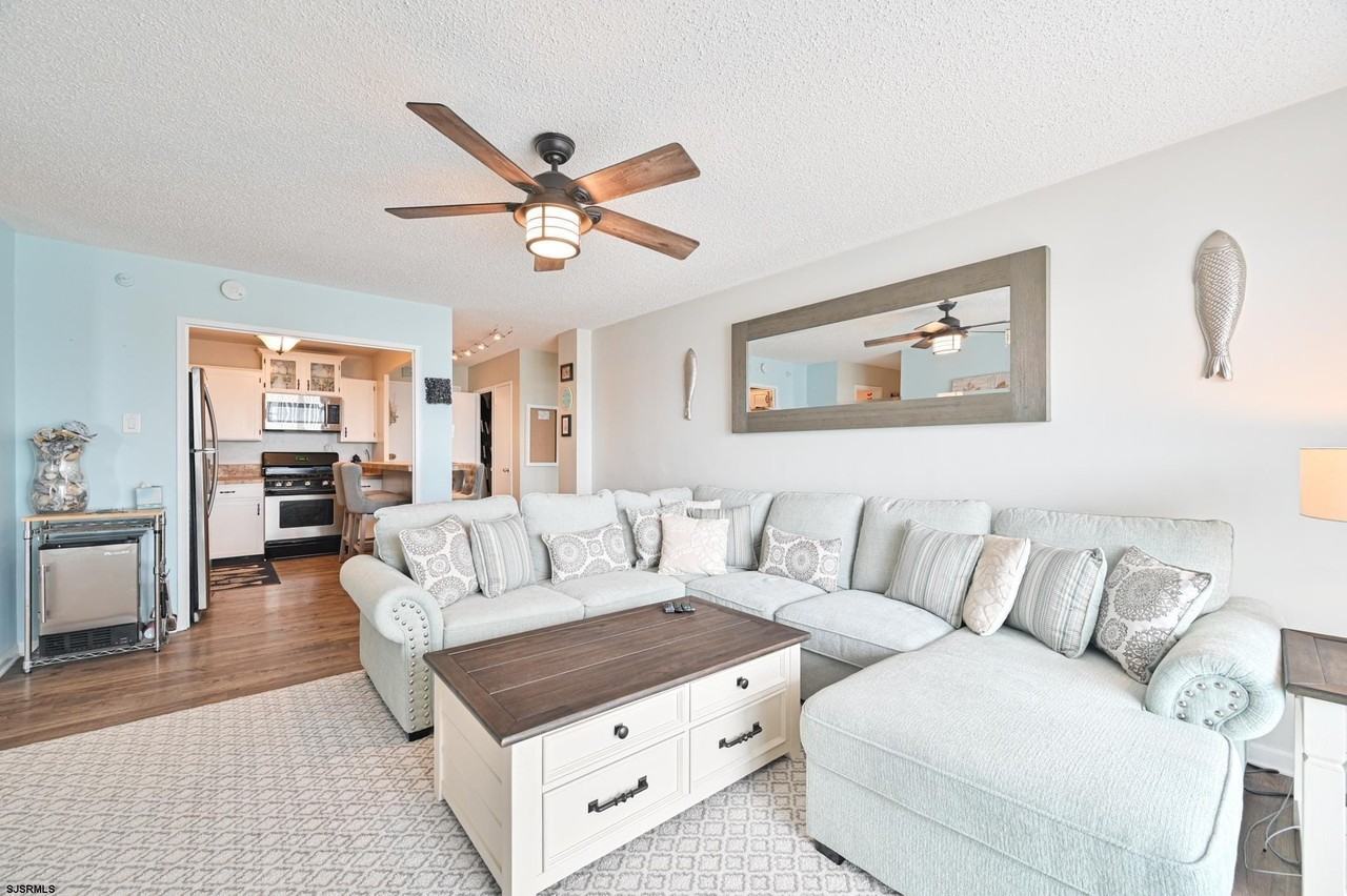 6101 Monmouth Ave #303-305 - Photo 5 of 19