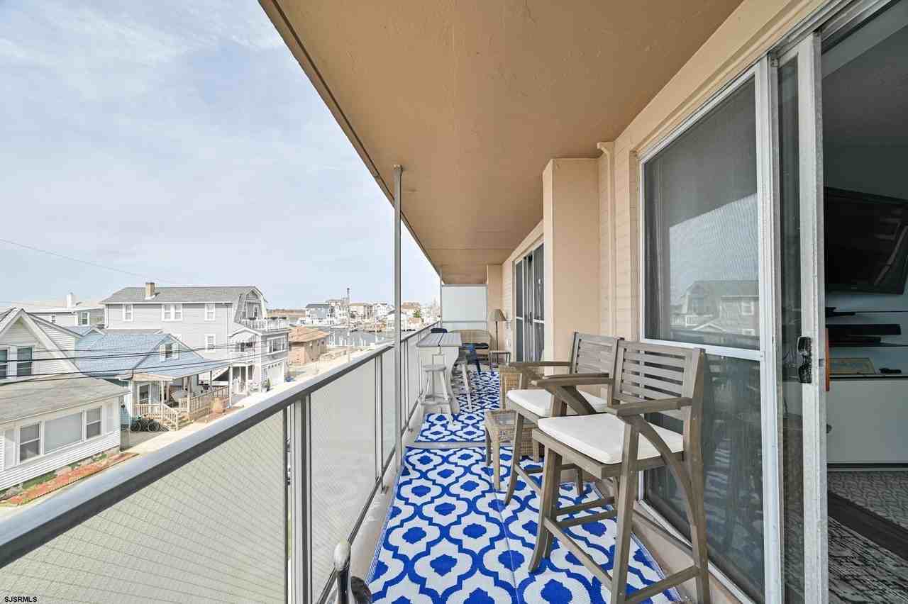 6101 Monmouth Ave #303-305 - Photo 6 of 19