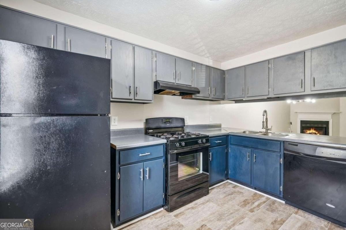 6458 Bedford Lane - Photo 2 of 12