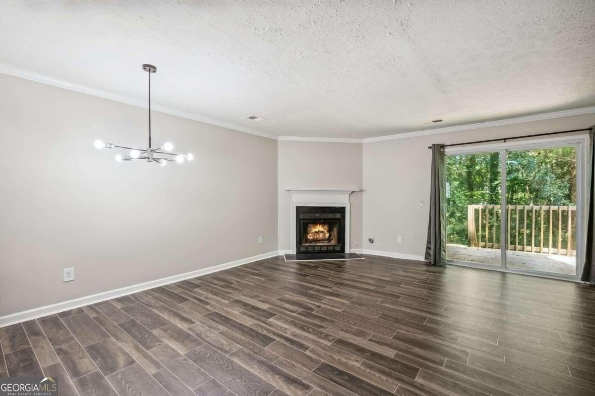 6458 Bedford Lane - Photo 4 of 12