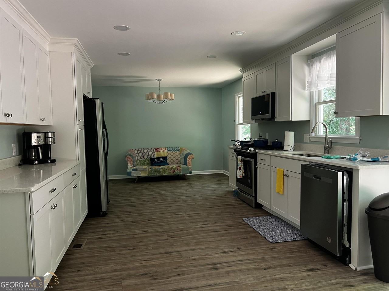 208 Swanon Ridge Road - Photo 5 of 40