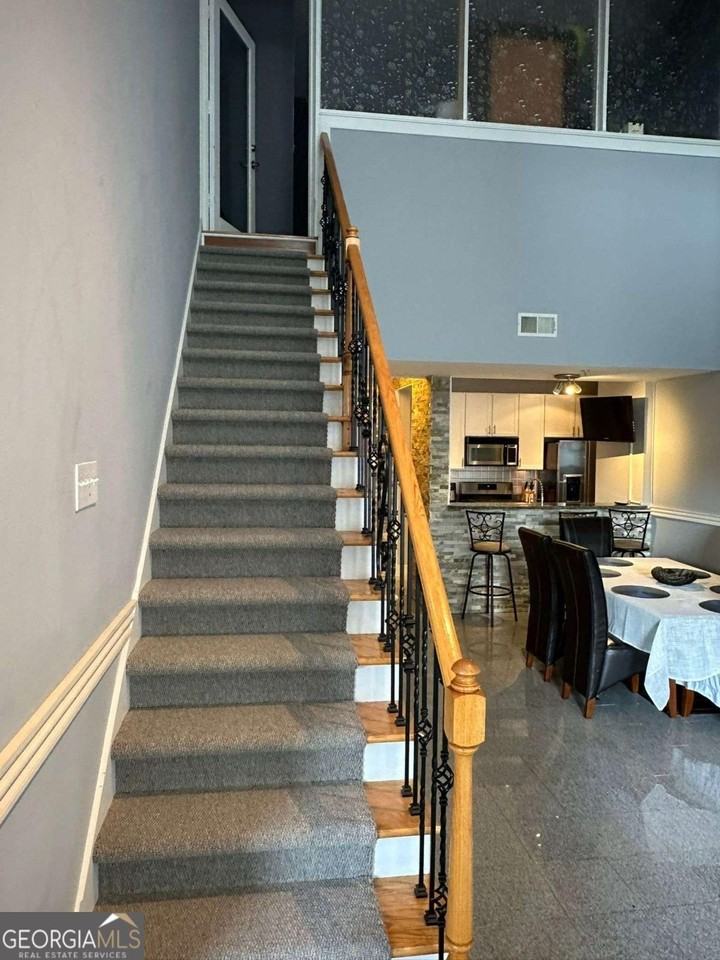 799 Hammond Dr Unit 409 #409 - Photo 4 of 36