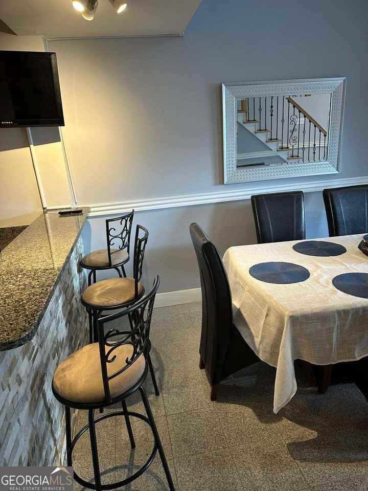 799 Hammond Dr Unit 409 #409 - Photo 6 of 36