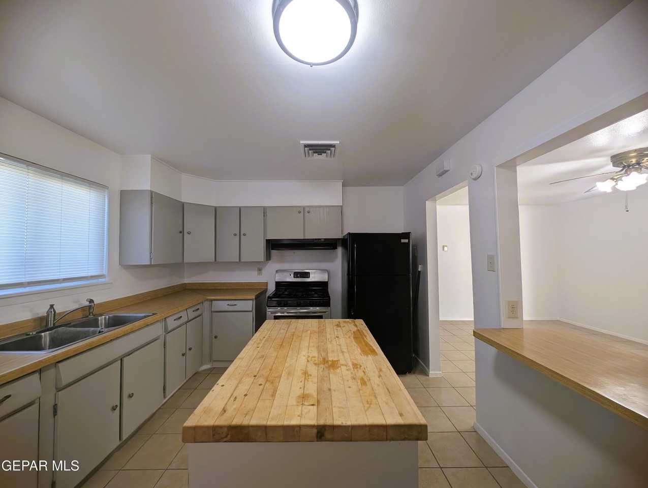 5804 Pickerel Dr - Photo 2 of 31