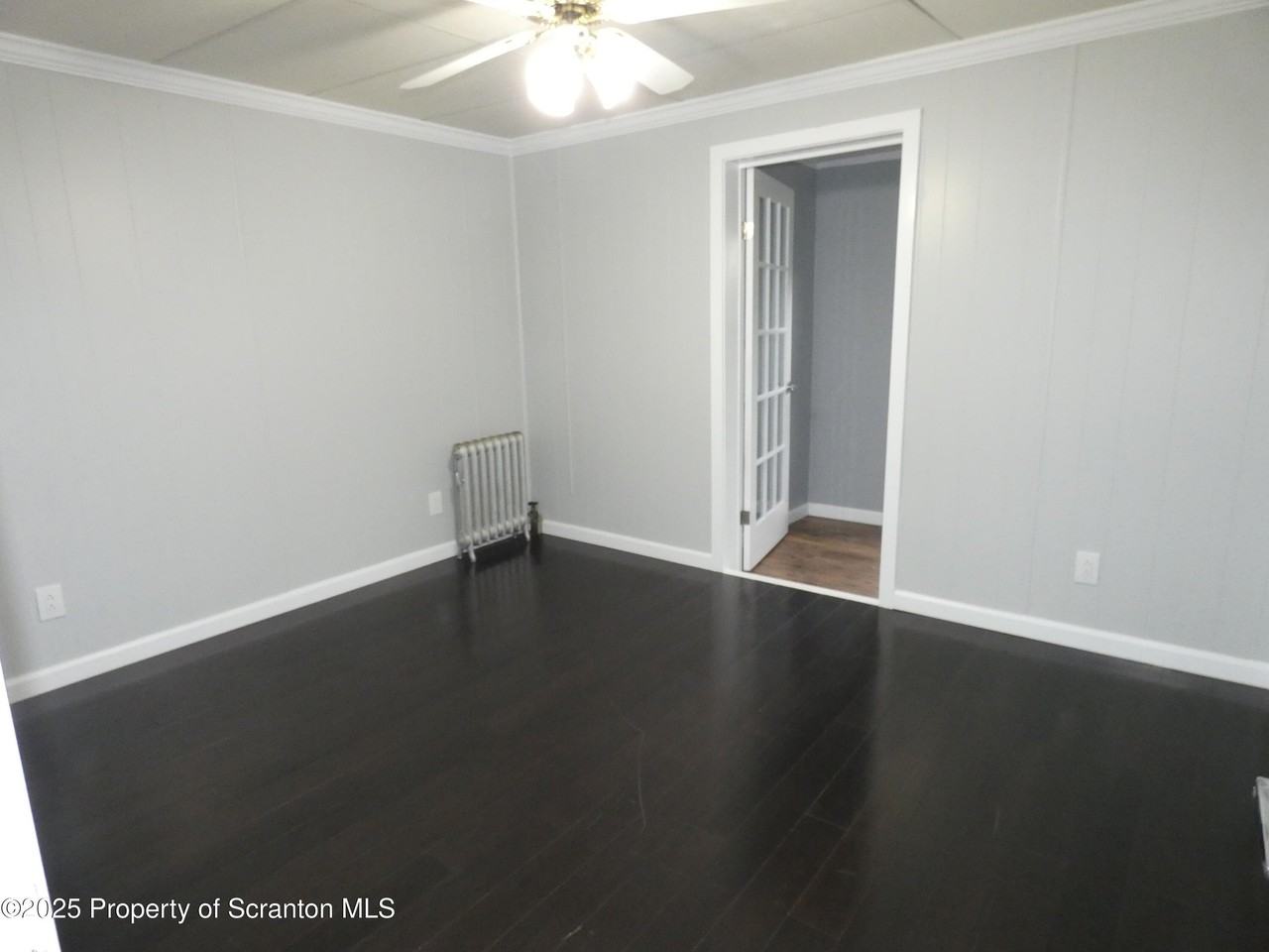 620 Sanderson Avenue #2ndFL - Photo 4 of 44