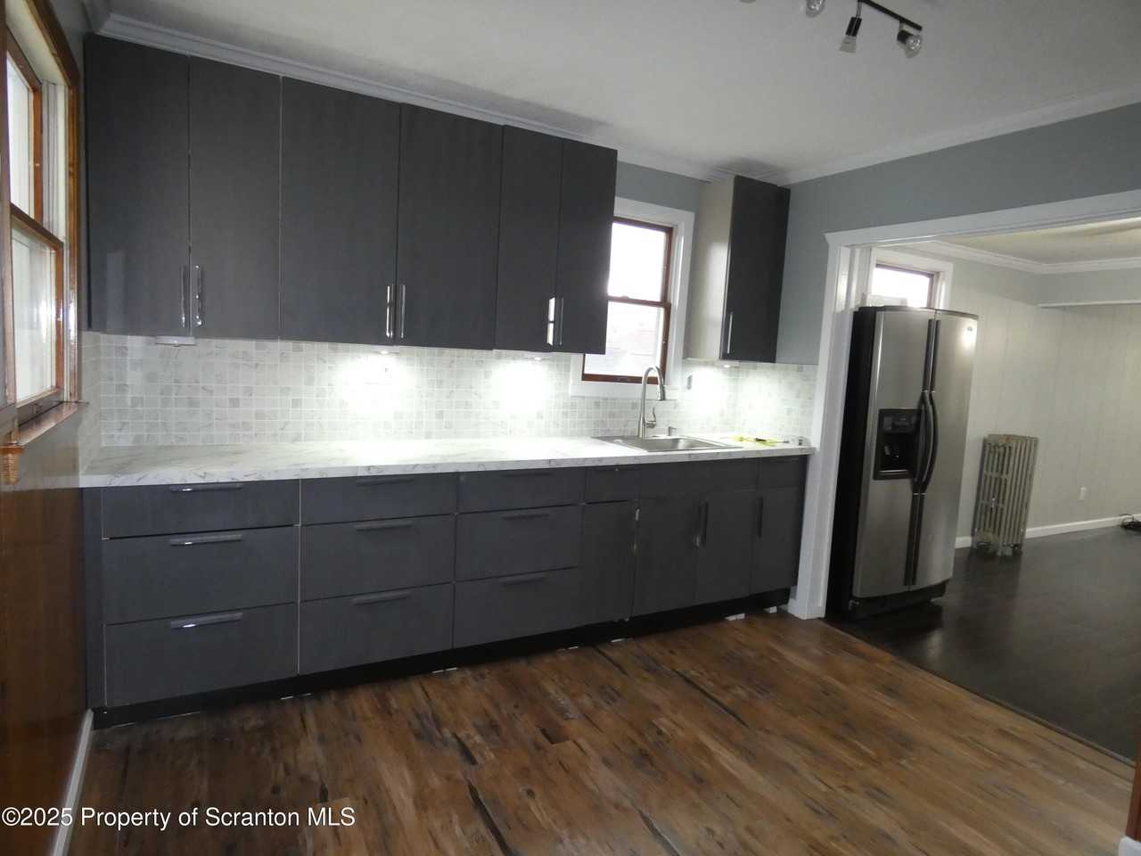 620 Sanderson Avenue #2ndFL - Photo 5 of 44