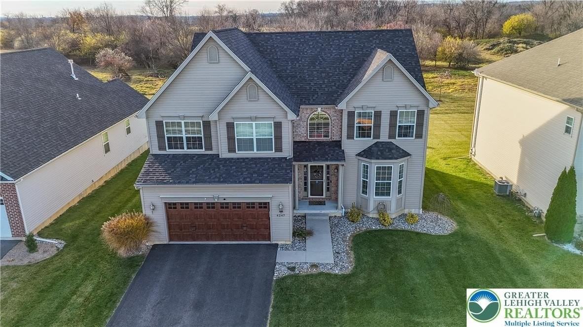 4247 Beech Dr - Photo 2 of 42