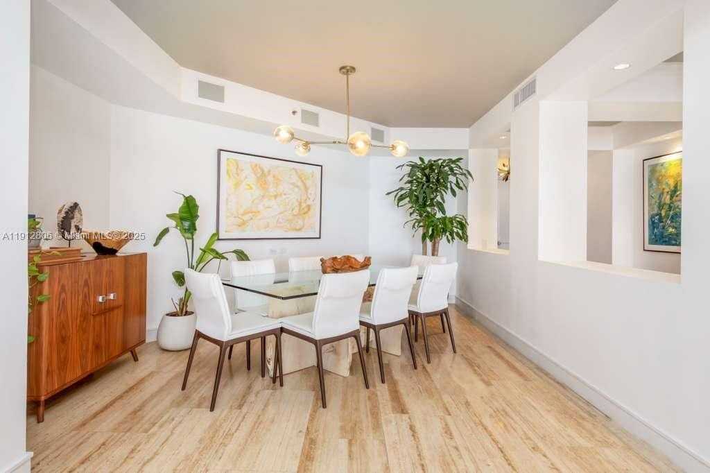 808 Brickell Key Dr #2504 - Photo 6 of 8