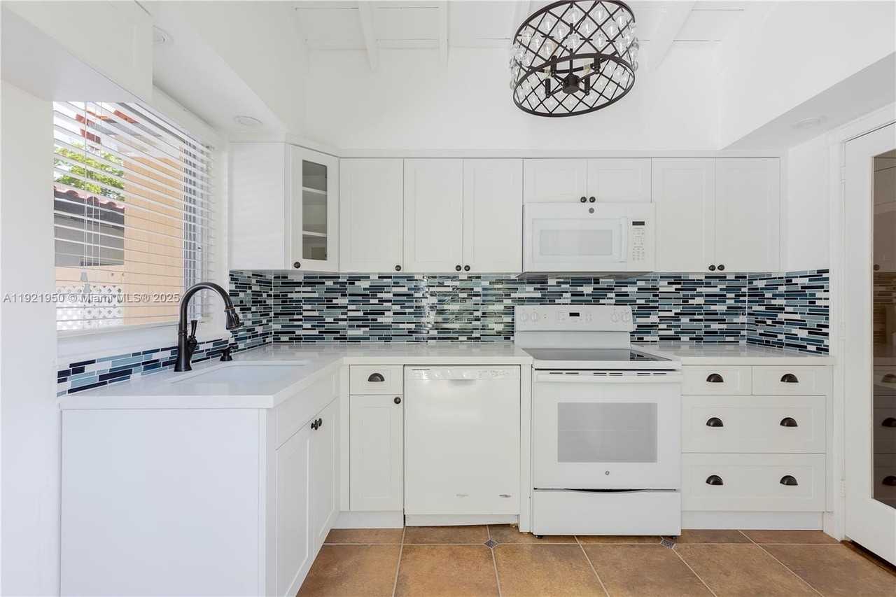 1260 Milan Ave - Photo 5 of 16